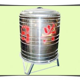 廠家讓利銷售 高碑店市日興蓄水容器廠——專業(yè)供應(yīng)食品級(jí)臥式車載水罐